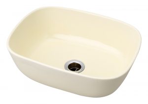 日本製の磁器製洗面ボウル「ハミングレクタングル（とりのこ色）」。やわらかな長方形と上品なとりのこ色が魅力の、おしゃれでナチュラルな洗面空間に調和する国産陶器ボウル。